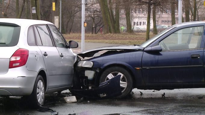 Zderzenie samochodów