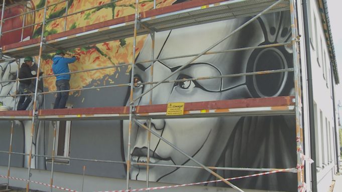 Kolejny mural