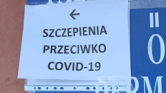 Szczepienia nauczycieli – w kolejce i z opóźnieniem