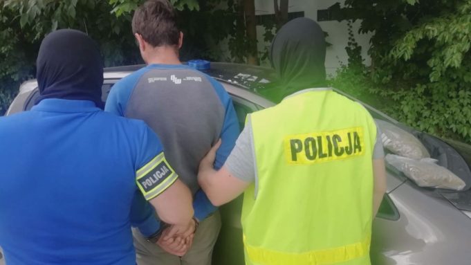 34-latek posiadał kilogram narkotyków