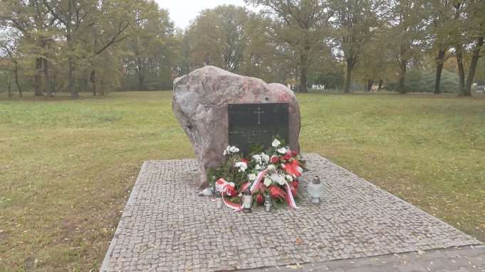 Odsłonięto tablicę upamiętniająca m.in. rodzinę Hellwigów