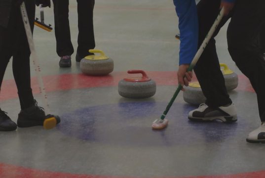 Strategia na tafli – rusza Turniej Curlingowy