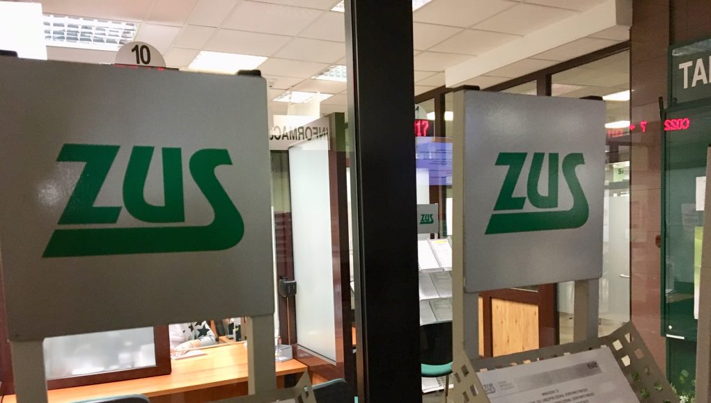 Oszuści próbują podszyć się pod pracowników ZUS