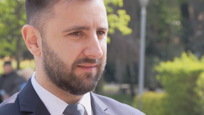 Patryk Marjan na sesji miasta