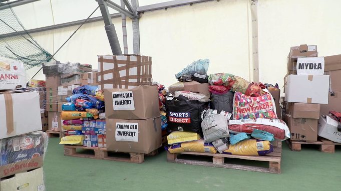Hala PCS zapełniona darami dla powodzian