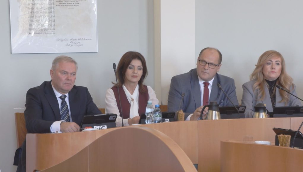Sesja Powiatu: Budżet, transport i pensja Starosty