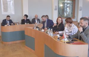 Zaskakująco jednogłośnie w sprawie podwyżki dla prezydenta