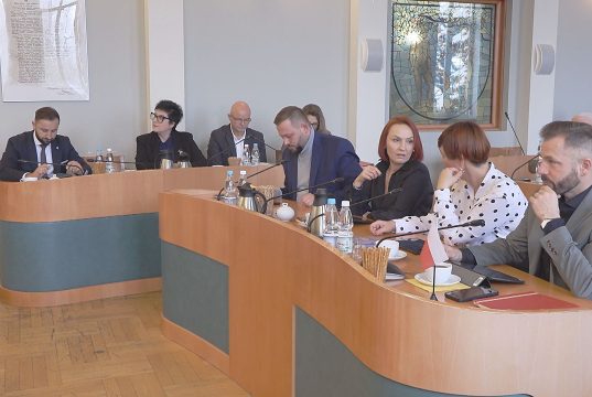 Zaskakująco jednogłośnie w sprawie podwyżki dla prezydenta