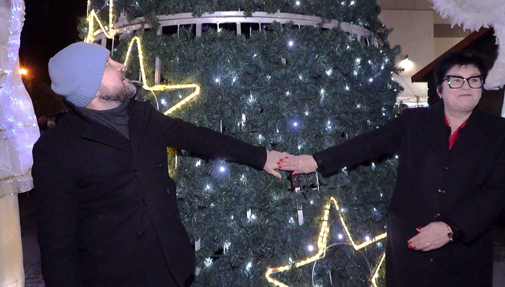 Choinka rozświetliła centrum