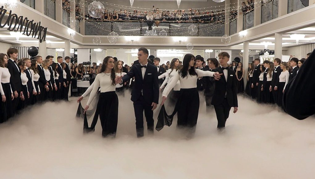 Studniówka uczniów I LO im Wł. Broniewskiego