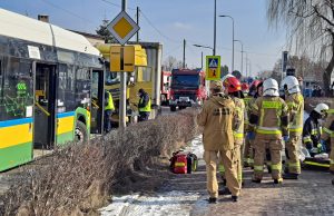 Karambol przy ul. Czaplinieckiej. 9 osób poszkodowanych