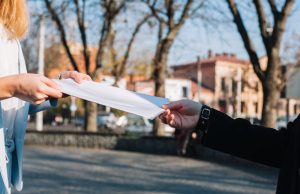 Podszywali się pod pracowników banku! Mężczyzna wypłacił wszystkie środki i zaciągnął kredyty