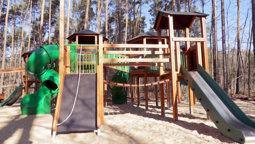 Nowe miejsce dla rodzin w Bełchatowie. Leśna Kraina Rekreacji już otwarta