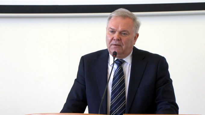 Sesja Rady Powiatu: Punkt „o powiatowych drogach” wycofany z porządku