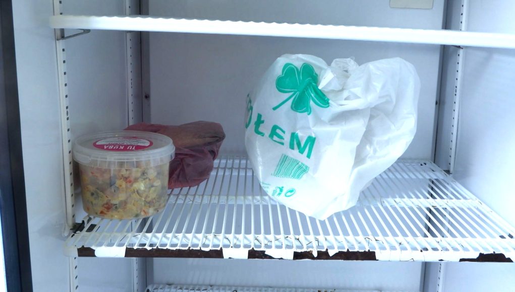 Nie marnuj jedzenia, skorzystaj z lodówki społecznej