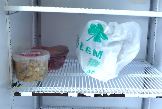 Nie marnuj jedzenia, skorzystaj z lodówki społecznej