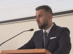 Prezydent z absolutorium