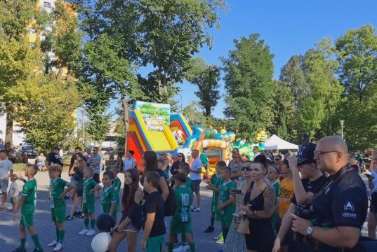 Piknikowa atmosfera na Placu Narutowicza i prezentacja
