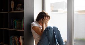 Jak radzić sobie z lękiem? Kiedy potrzebna jest pomoc psychiatry, psychoterapia lub leczenie stacjonarne?