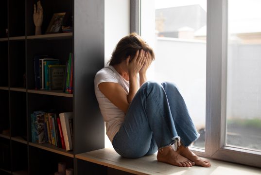 Jak radzić sobie z lękiem? Kiedy potrzebna jest pomoc psychiatry, psychoterapia lub leczenie stacjonarne?