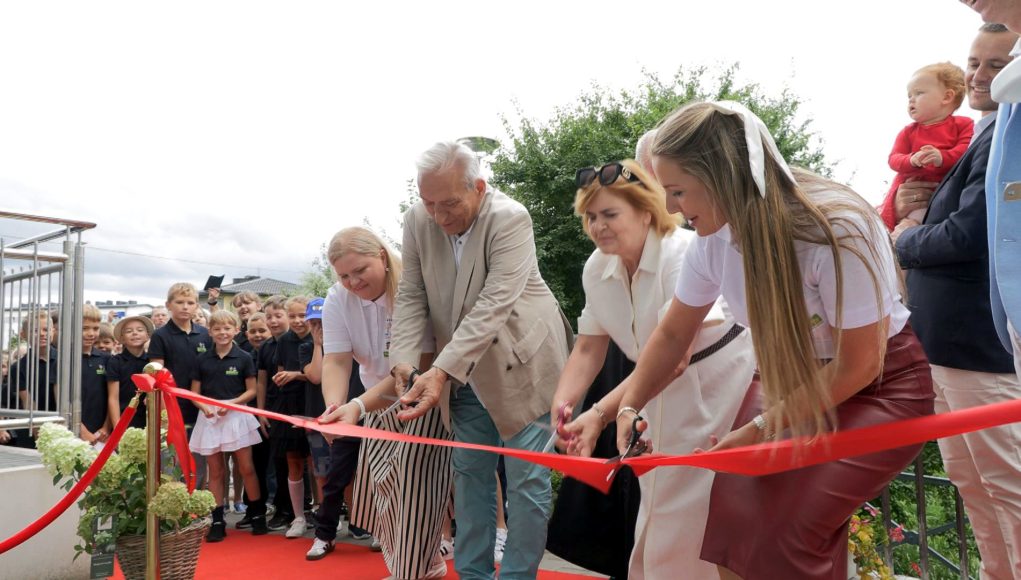 Nowy rok szkolny w nowym budynku. Szkoła freblowska przywitała uczniów