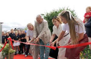Nowy rok szkolny w nowym budynku. Szkoła freblowska przywitała uczniów