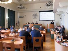 Z jednej strony zysk i dywidenda z drugiej trudne realia gospodarcze